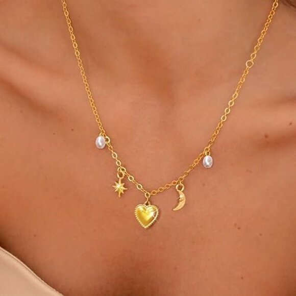 Neiman Marcus 14k Gold Plated Heart Moon Gold Love Heart Pendant Necklace - Picture 1 of 4